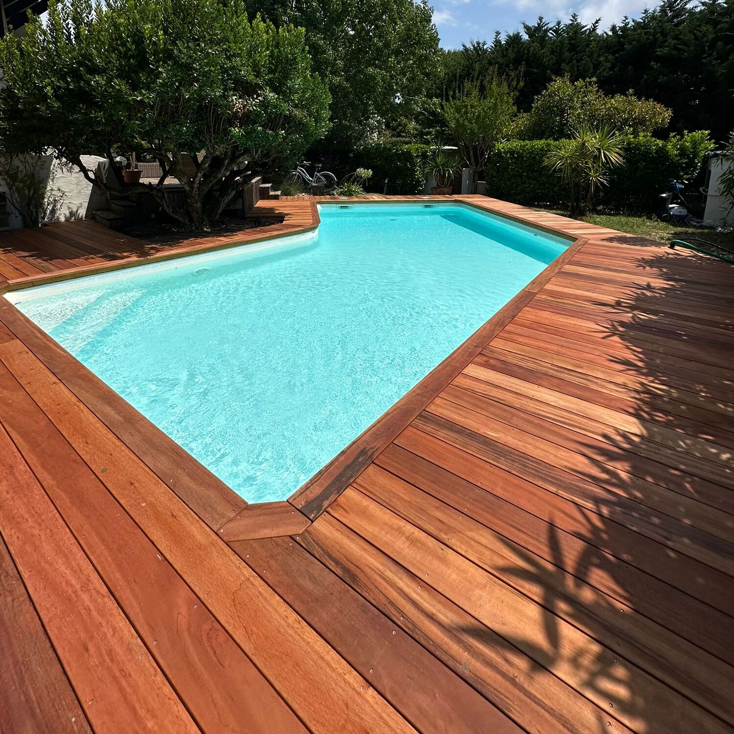 Menuisier Arès
